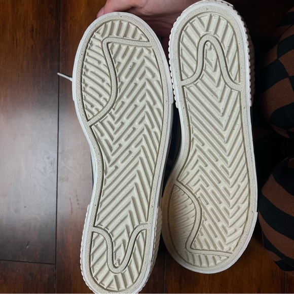 Nike Court Legacy Lift
Women's Shoes - Picture 4 of 5